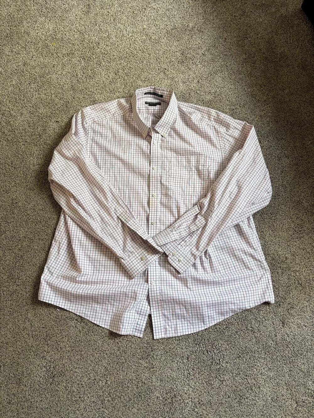 Eddie Bauer Men's XXL Button Down Shirt Wrinkle Resistant Relaxed Fit Plaid⁠
